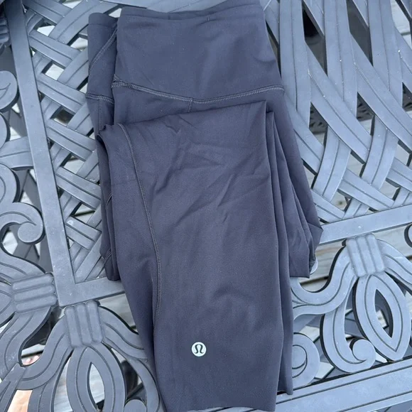 Lululemon Fast & Free 19” Crop Leggings: Black, Gray, Blue. Specify color. - Picture 5 of 6
